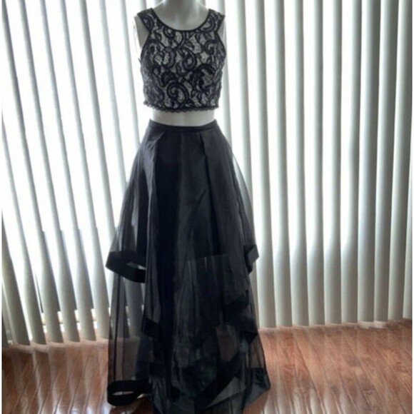 BCX Dress Junior 7 Black White Two Piece Lace Illusion Prom Formal Occasion - Picture 2 of 12